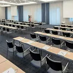 Novotel Am Tiergarten Otel 4*