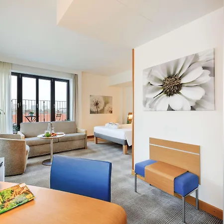 Novotel Am Tiergarten 4* ברלין